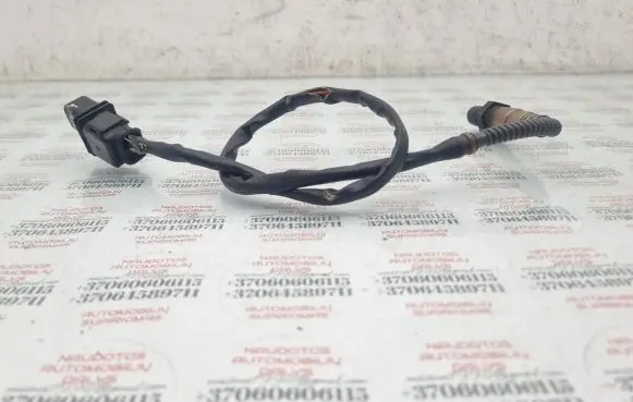Volkswagen PASSAT B6 Lambda probe sensor 03G906262A