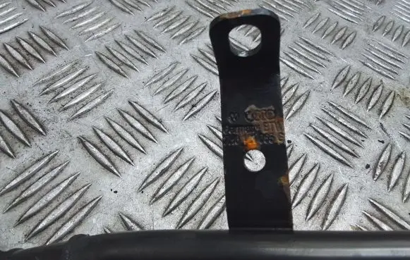 Engine coolant pipe/hose