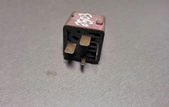 BMW 5 E39 Other relay 0332019168 8365326