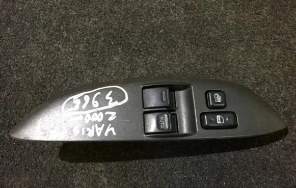 Toyota Yaris Electric window control switch