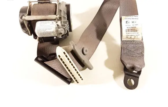 Dodge Caliber Front seatbelt P0YX31BD5AC 605925201C 6035799D5D