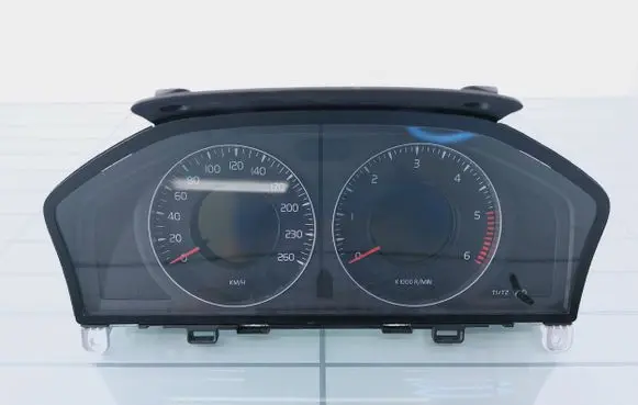 Volvo V70 Speedometer (instrument cluster) 69199660U 36000411 31254535AA