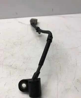 Volkswagen Golf V Crankshaft position sensor