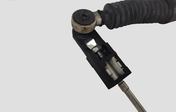 Toyota Avensis T270 Gear shift cable linkage