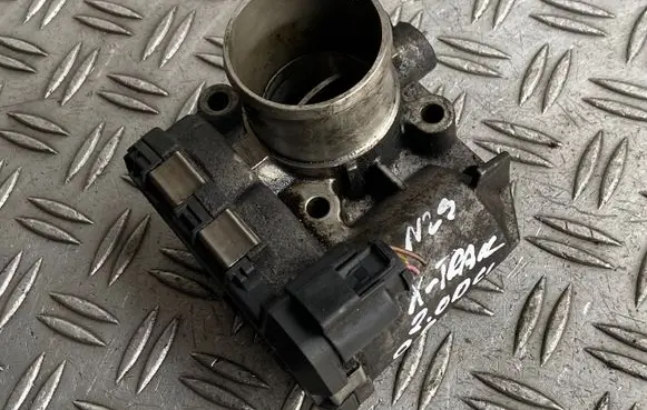 Nissan X-Trail T31 Throttle valve 8200330810e 0281002681 8200330812