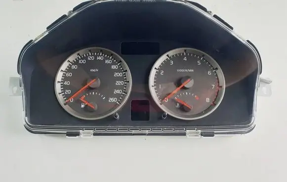Volvo V50 Speedometer (instrument cluster) 30710071