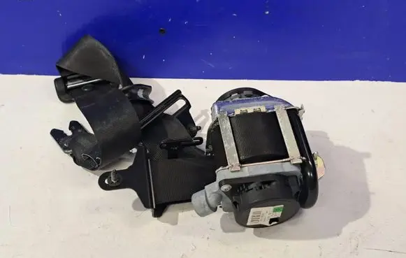 Volvo V60 Front seatbelt 39818844 P39818844