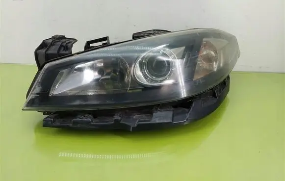 Renault Laguna II Headlight/headlamp 8200354740