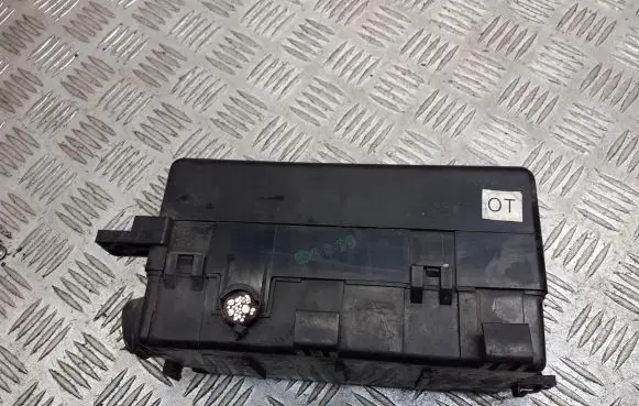 Chevrolet Aveo Fuse box cover 96621163