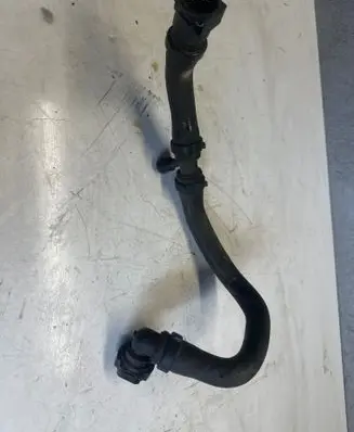 Engine coolant pipe/hose