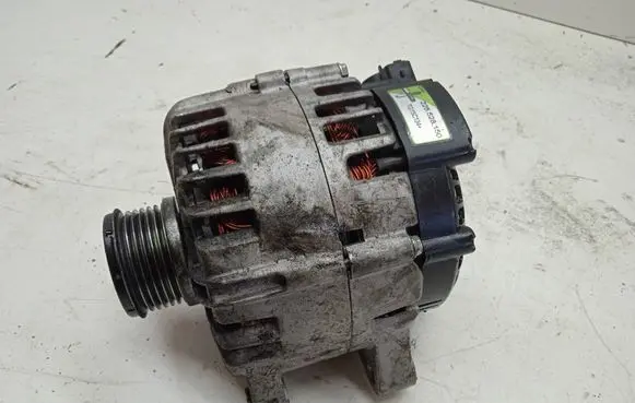 Peugeot 807 Generator/alternator 225528150