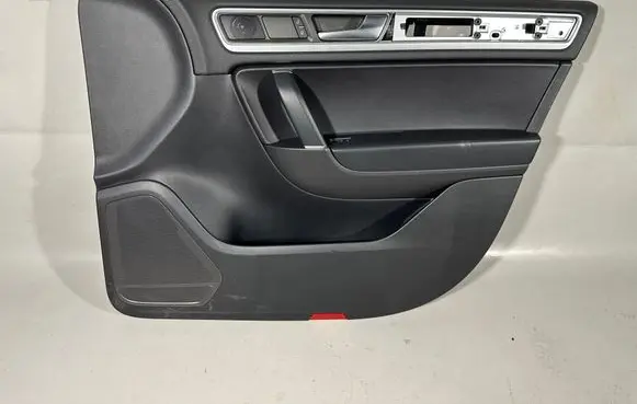 Volkswagen Touareg II Front door card panel trim 7P1867012 7P1867012BTY0Y 7P1867014ACY0Y