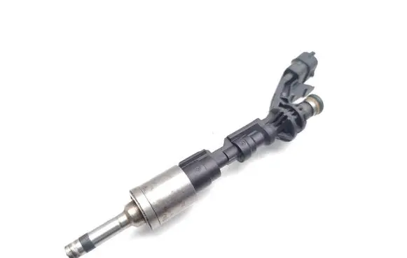 Ford Focus Fuel injector CJ5G-9F593-AA