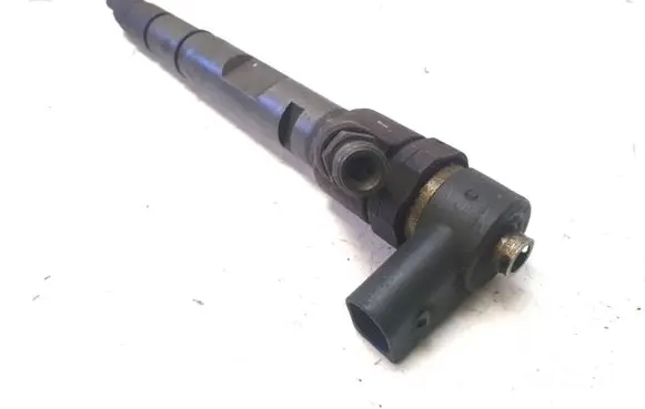 Audi A8 S8 D3 4E Fuel injector 0445110158