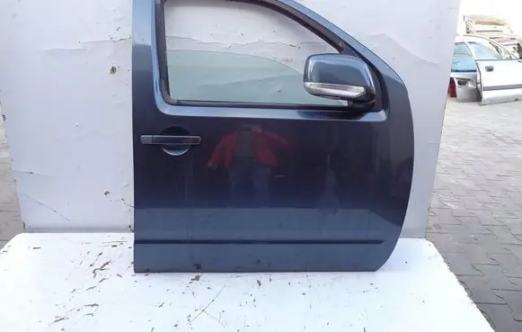 Nissan Pathfinder R51 Rear door 