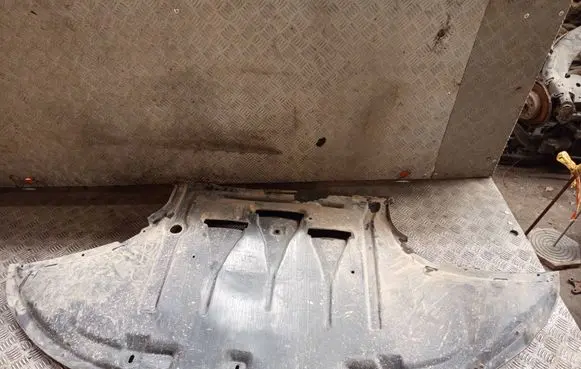 Audi A6 S6 C6 4F Engine splash shield/under tray