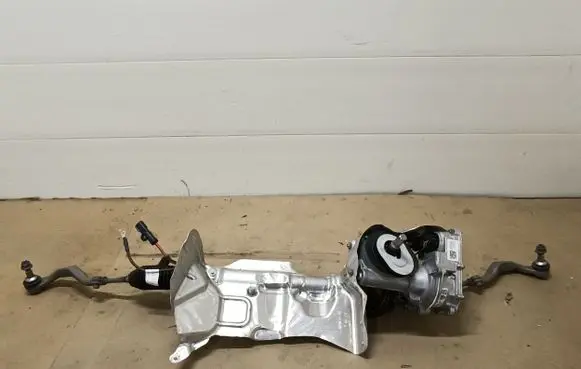 BMW 1 F40 Steering rack 38218227