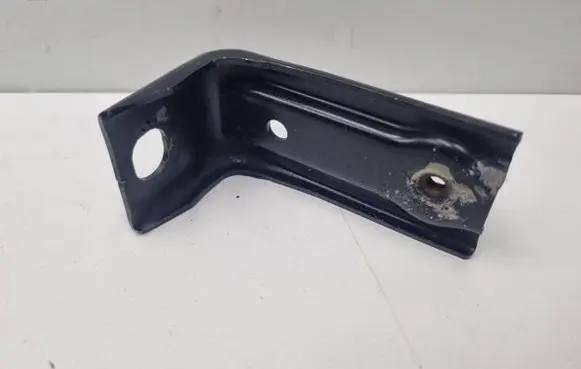 Mercedes-Benz E W212 Radiator support slam panel bracket A2126200028 2126200028