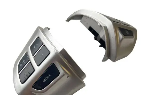 Steering wheel buttons/switches