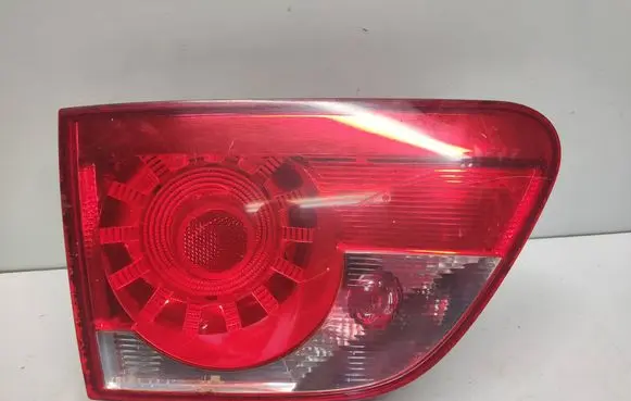 Tailgate rear/tail lights