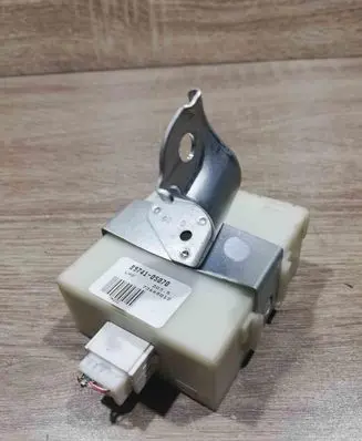 Toyota Avensis T250 Door control unit/module 8974105070 73668012