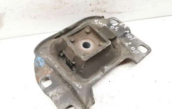 Volvo S40 Engine mount bracket 349249L