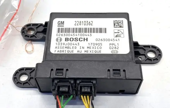 Opel Astra J Parking PDC control unit/module 22810362