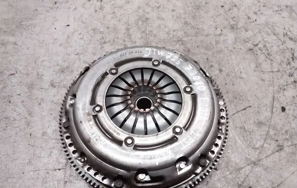 Skoda Fabia Mk2 (5J) Clutch set kit 030105271D 036141032H 03C141025J