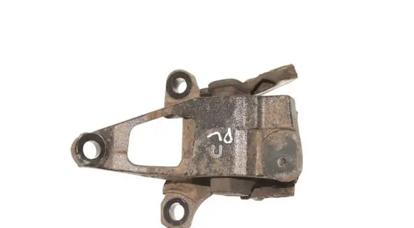 Mazda CX-5 Engine mount bracket