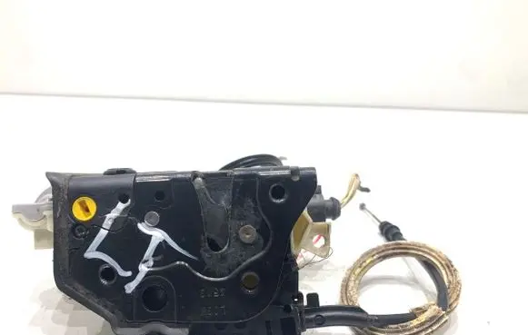 Volkswagen PASSAT B7 Rear door lock 3C4839015A