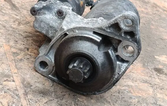 Volkswagen Golf IV Starter motor