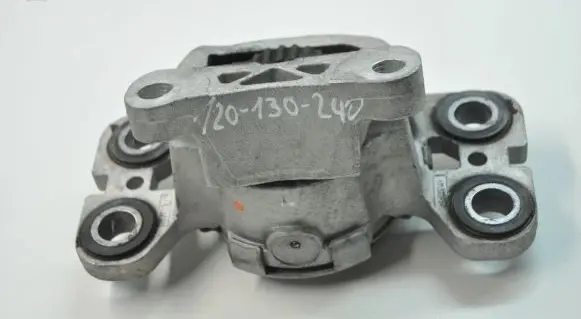 Land Rover Range Rover Evoque L538 Engine mount bracket EJ327M121AD