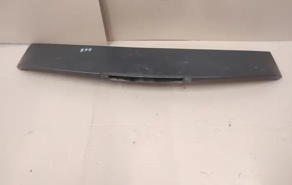 Ford Focus Tailgate/trunk spoiler 4M51A44210AK