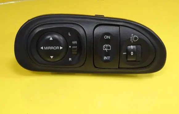 Wing mirror switch