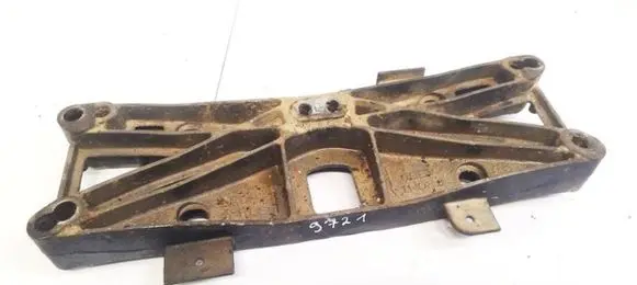 Chrysler 300 - 300C Engine mounting bracket