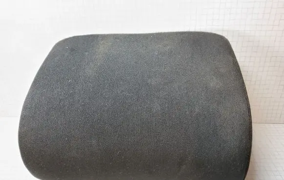 Volkswagen PASSAT B6 Rear seat headrest 