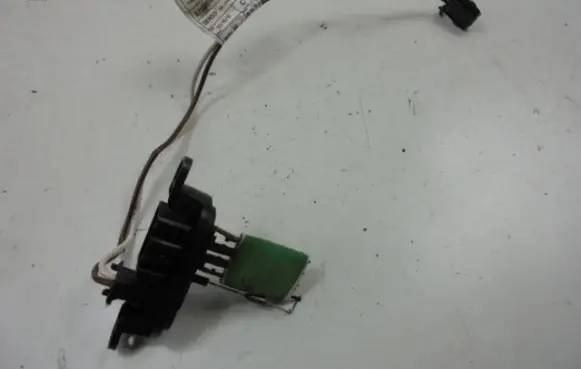 Dacia Dokker Heater blower motor/fan resistor A72903100