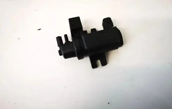 BMW 5 E60 E61 Turbo solenoid valve 70057903 7796634