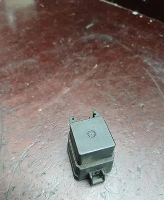 Chrysler PT Cruiser Other relay Vf435f21z06 04692153AA