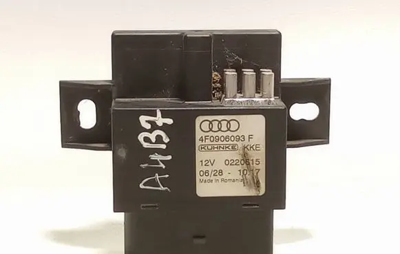 Audi A6 S6 C6 4F Fuel injection pump control unit/module 4F0906093F 0220615