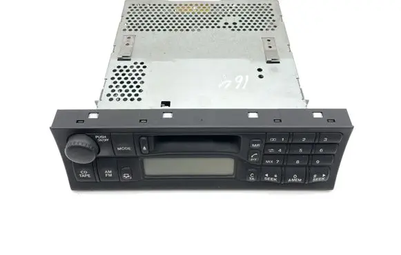 Jaguar XK8 - XKR Radio/CD/DVD/GPS head unit AJ2050W LJD4100AB