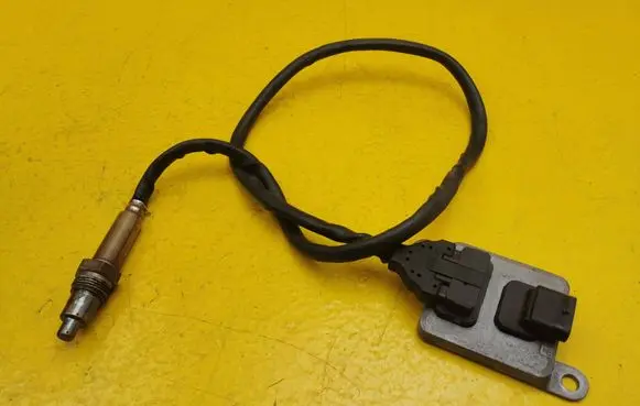 Mercedes-Benz C W205 Lambda probe sensor A0009053603