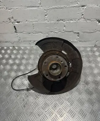 BMW X5 E70 Rear wheel hub 6770984