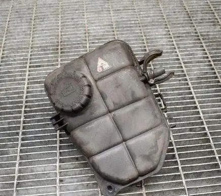 Mercedes-Benz CLC CL203 Coolant expansion tank/reservoir A2035000049