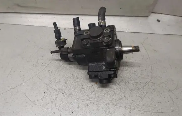 Opel Vectra C Fuel injection high pressure pump 0445010156 0055206679 0928400680