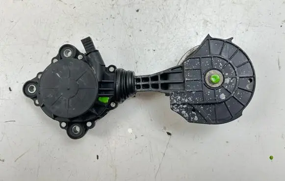 Peugeot 3008 I Generator/alternator belt tensioner V75710148003