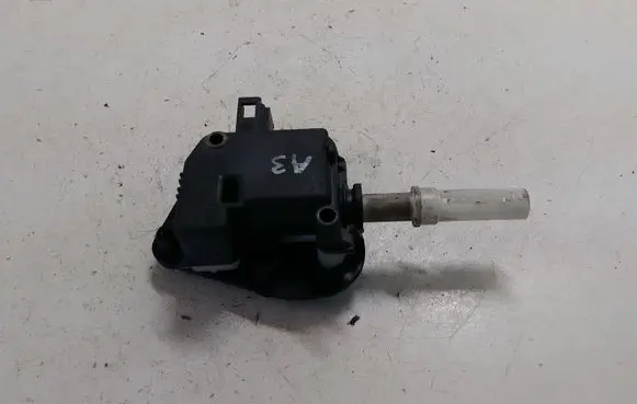 Audi A4 S4 B7 8E 8H Tailgate boot lock/latch motor 8E9827833
