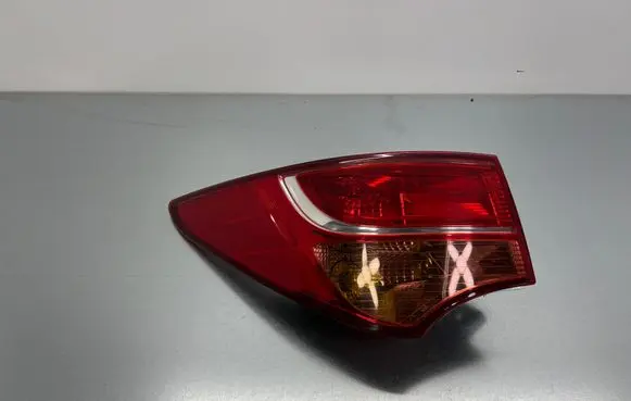 Hyundai Santa Fe Rear/tail lights 924012W0