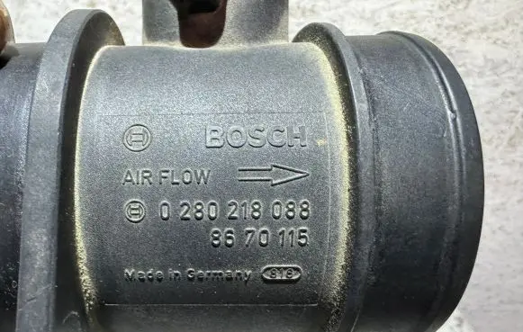 Volvo S80 Mass air flow meter 8670115 0280218088
