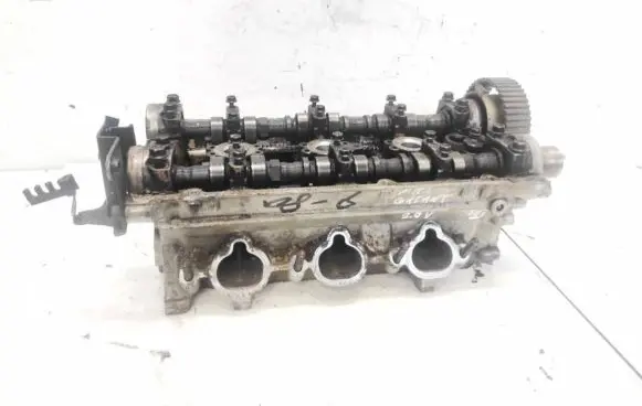 Mitsubishi Galant Engine head 